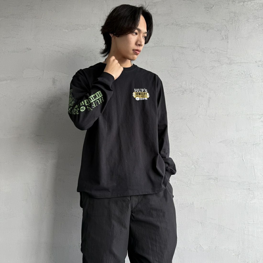 HUF [ハフ] 長袖Tシャツ [TS02392] BLACK &&モデル身長：179cm 着用サイズ：L&&