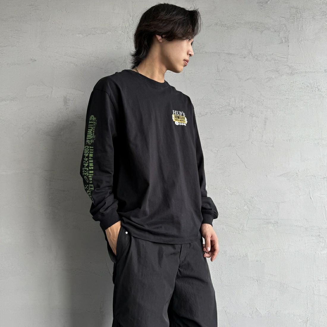 HUF [ハフ] 長袖Tシャツ [TS02392] BLACK &&モデル身長：179cm 着用サイズ：L&&