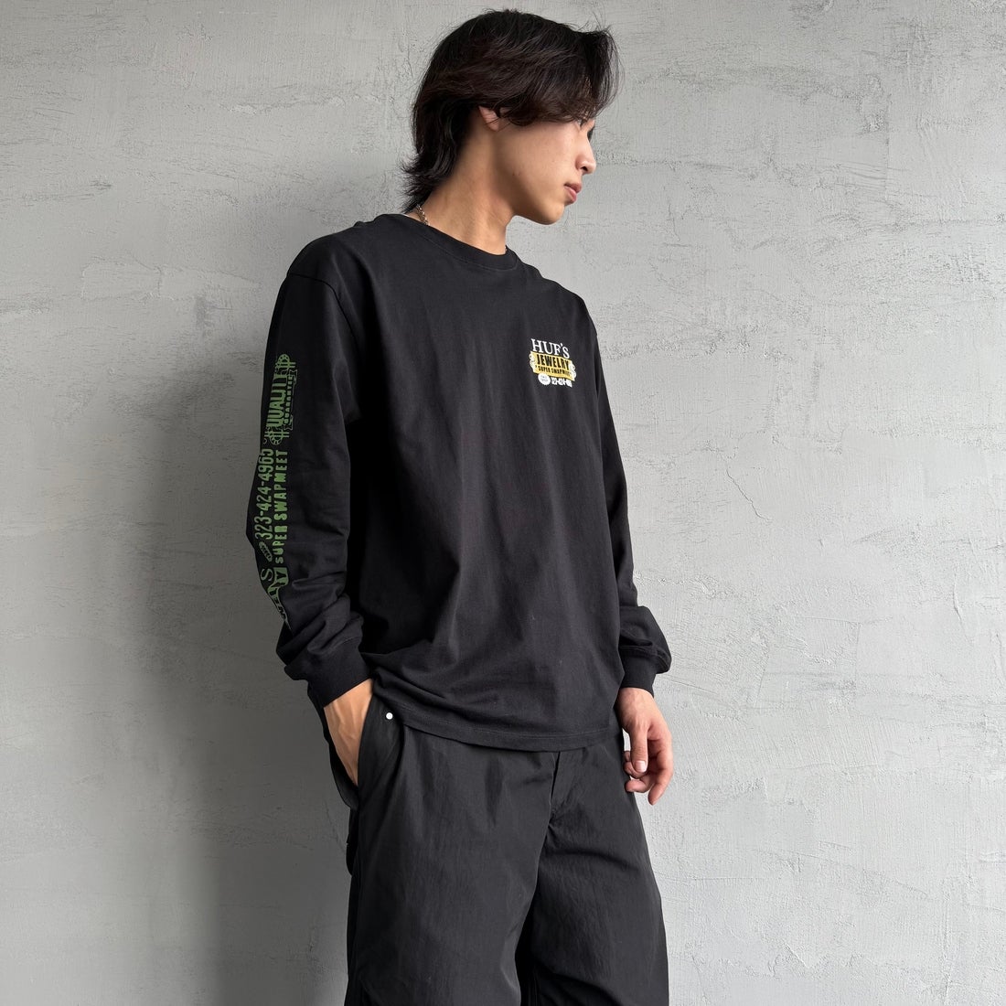 HUF [ハフ] 長袖Tシャツ [TS02392] BLACK &&モデル身長：179cm 着用サイズ：L&&