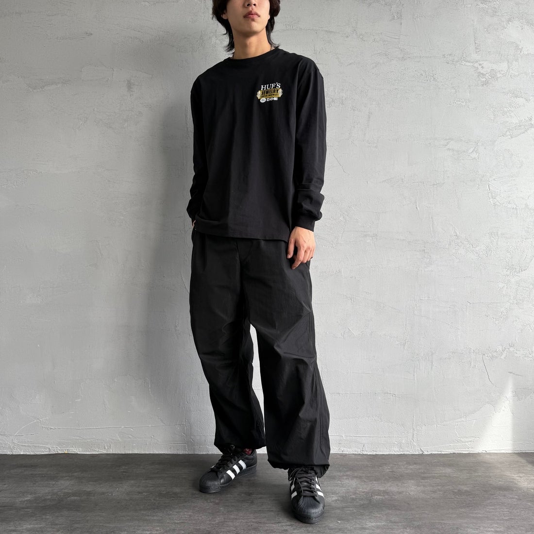 HUF [ハフ] 長袖Tシャツ [TS02392] BLACK &&モデル身長：179cm 着用サイズ：L&&