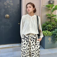 60 ｸﾞﾚｰｼﾞｭ&&モデル身長：167cm 着用サイズ：F&&