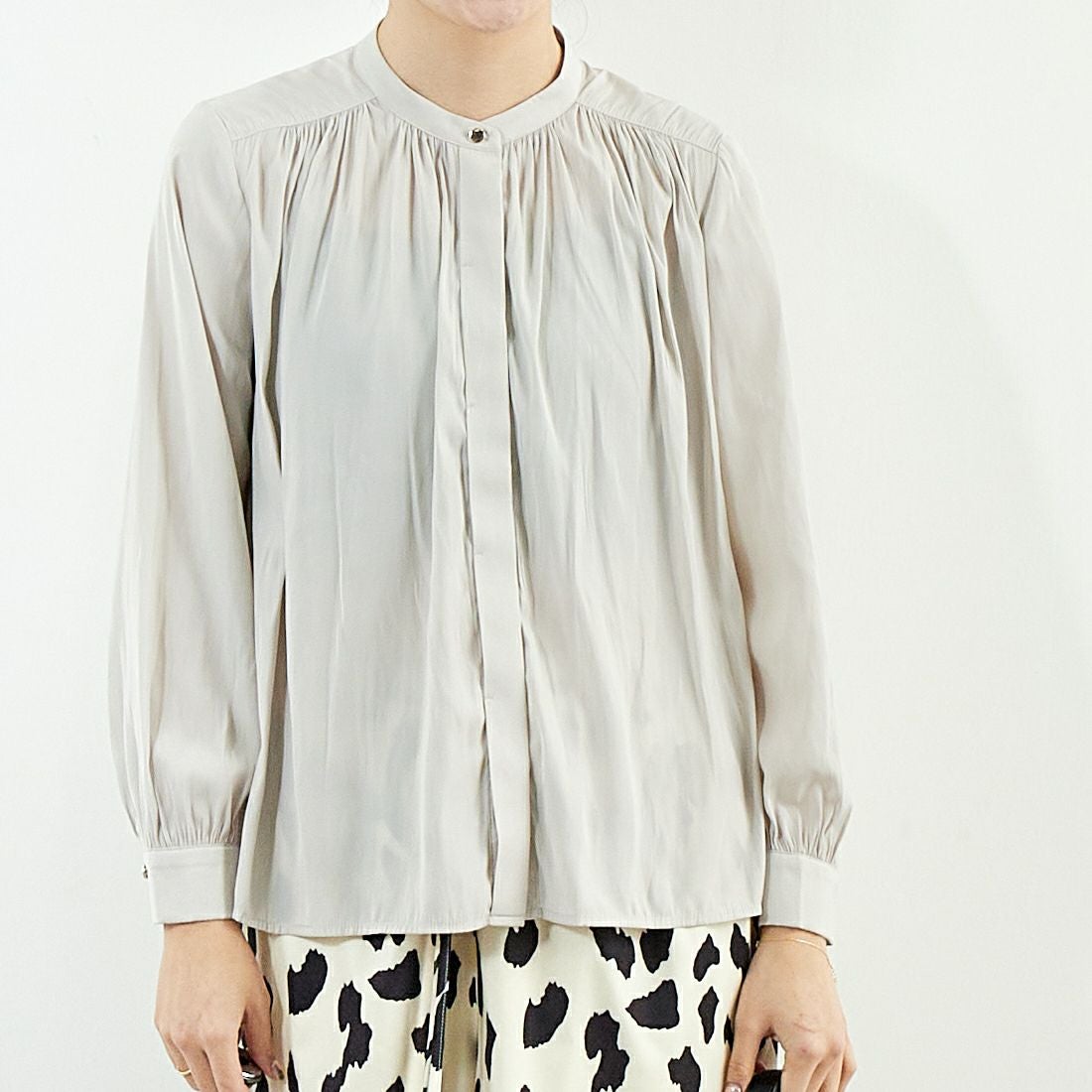 Jf Ready Made [ジェイエフレディメイド] パウダーサテンブラウス [8555344-02] 60 ｸﾞﾚｰｼﾞｭ