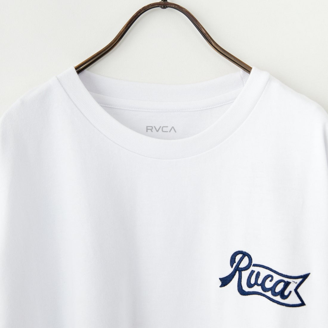 RVCA [ルーカ] PENスクリプトロゴショートスリーブTシャツ [BF041-253] WHT