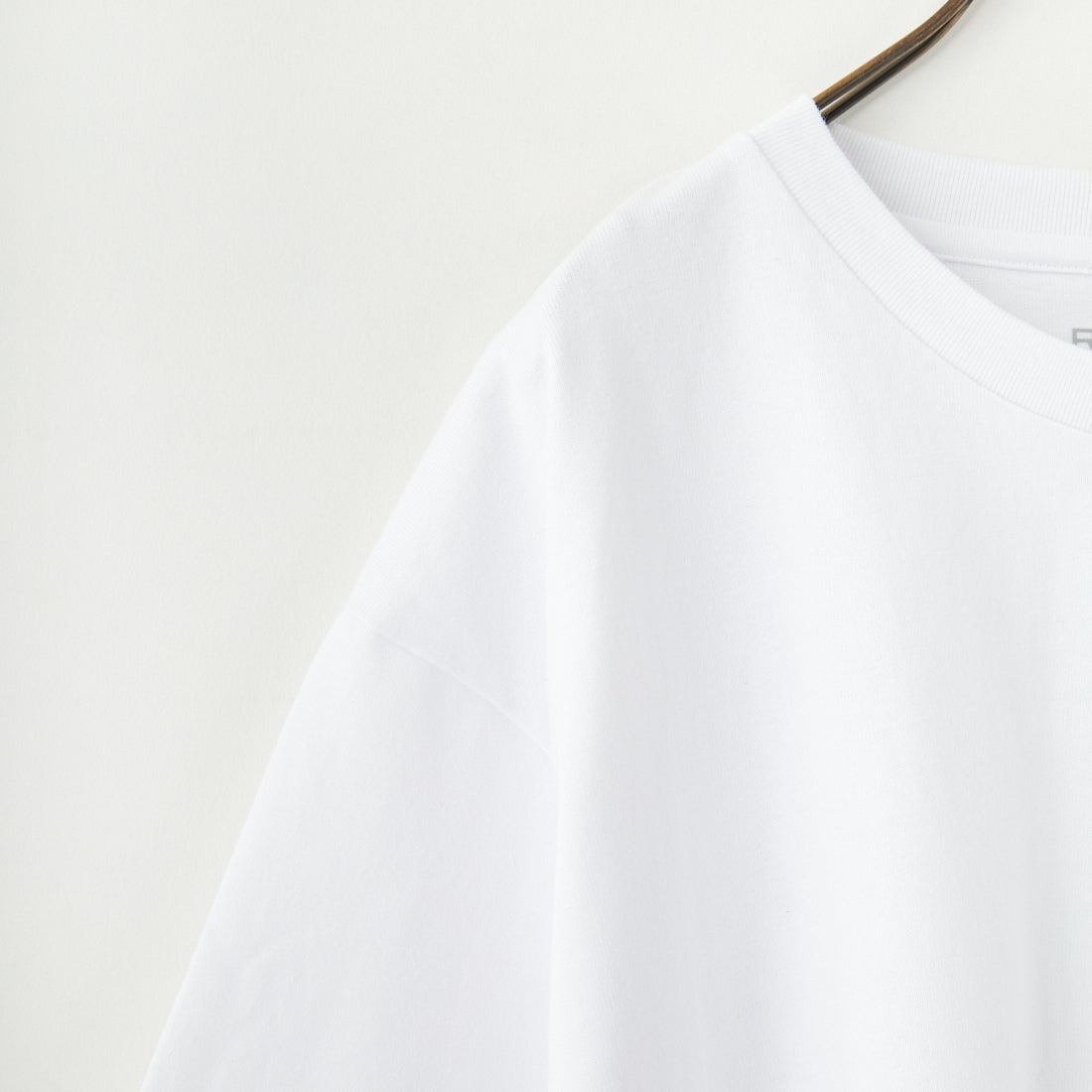 RVCA [ルーカ] PENスクリプトロゴショートスリーブTシャツ [BF041-253] WHT