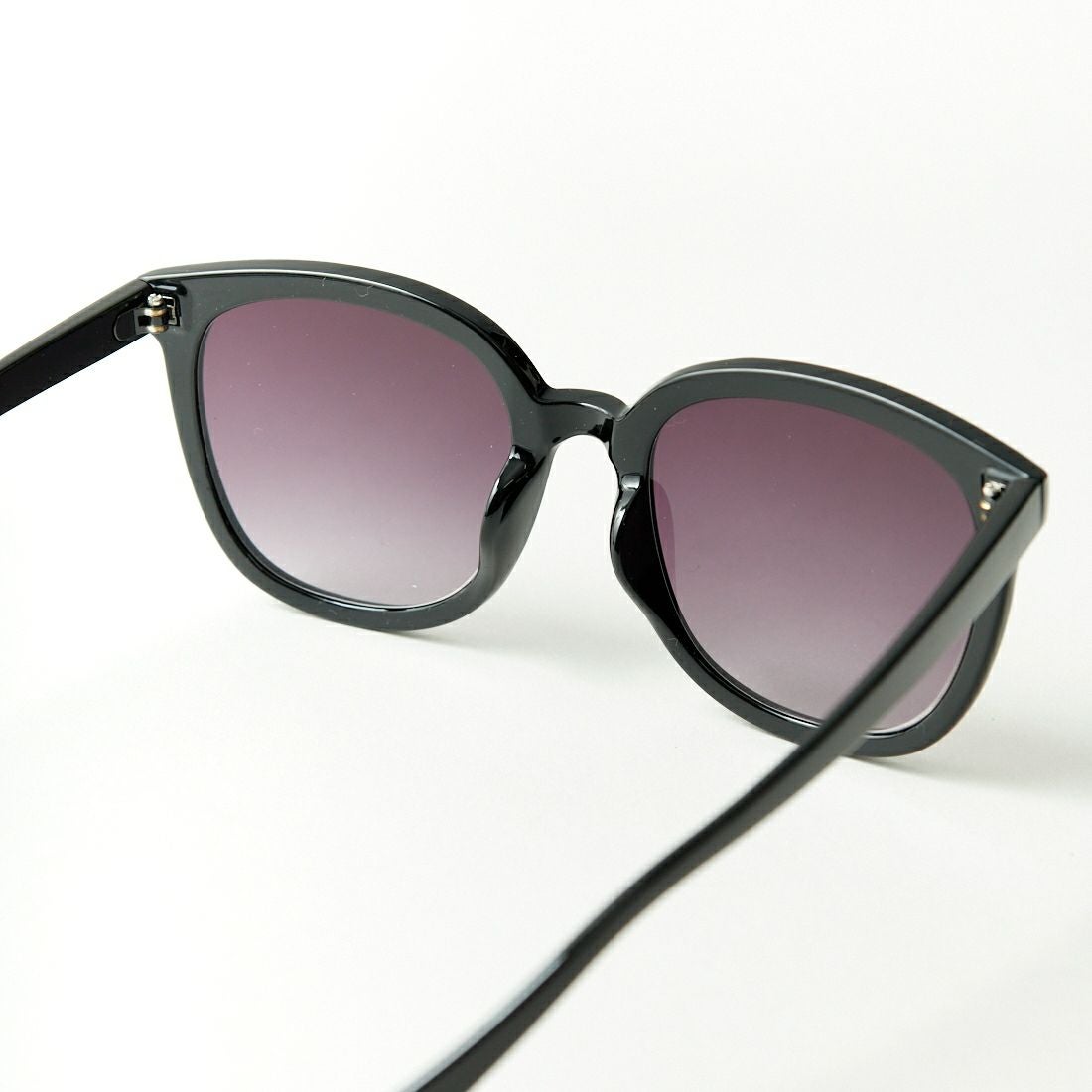 JEANS FACTORY [ジーンズファクトリー] カラーレンズ ウェリントンフラットサングラス [9259] BLK/SMK