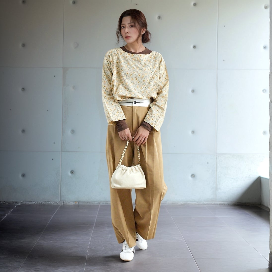 ARMEN [アーメン] コットンフラワープリント ユーティリティボートネックスモック [INAM2513FD] 9600 GYBE &&モデル身長：167cm 着用サイズ：2&&