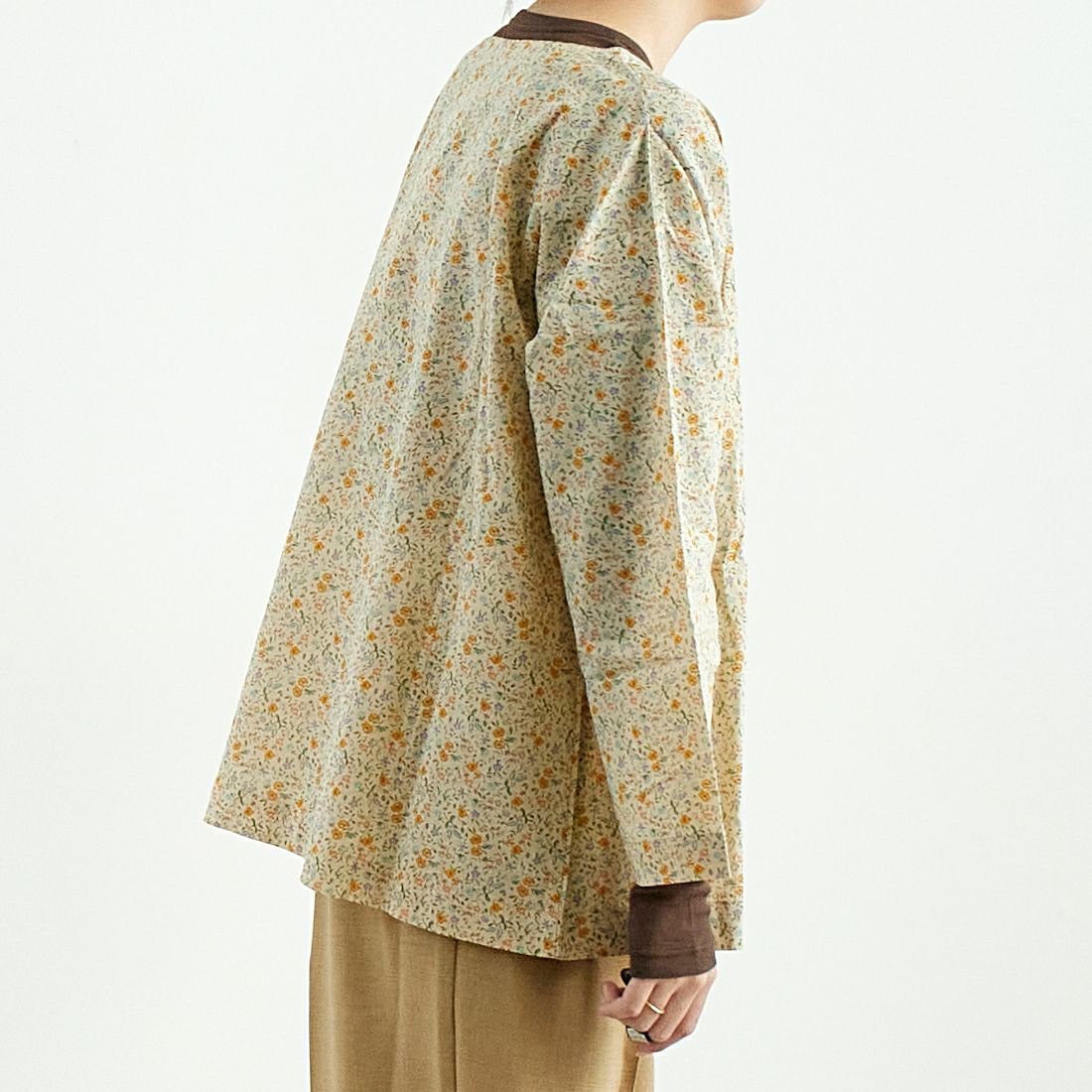 ARMEN [アーメン] コットンフラワープリント ユーティリティボートネックスモック [INAM2513FD] 9600 GYBE &&モデル身長：167cm 着用サイズ：2&&