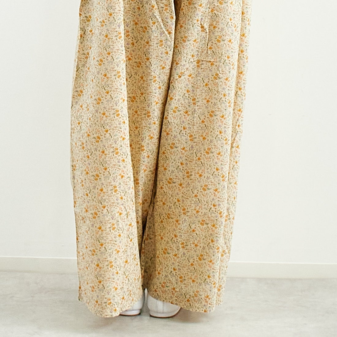 ARMEN [アーメン] コットンフラワープリント ギャザーイージーパンツ [INAM2516FD] 9600 GYBE