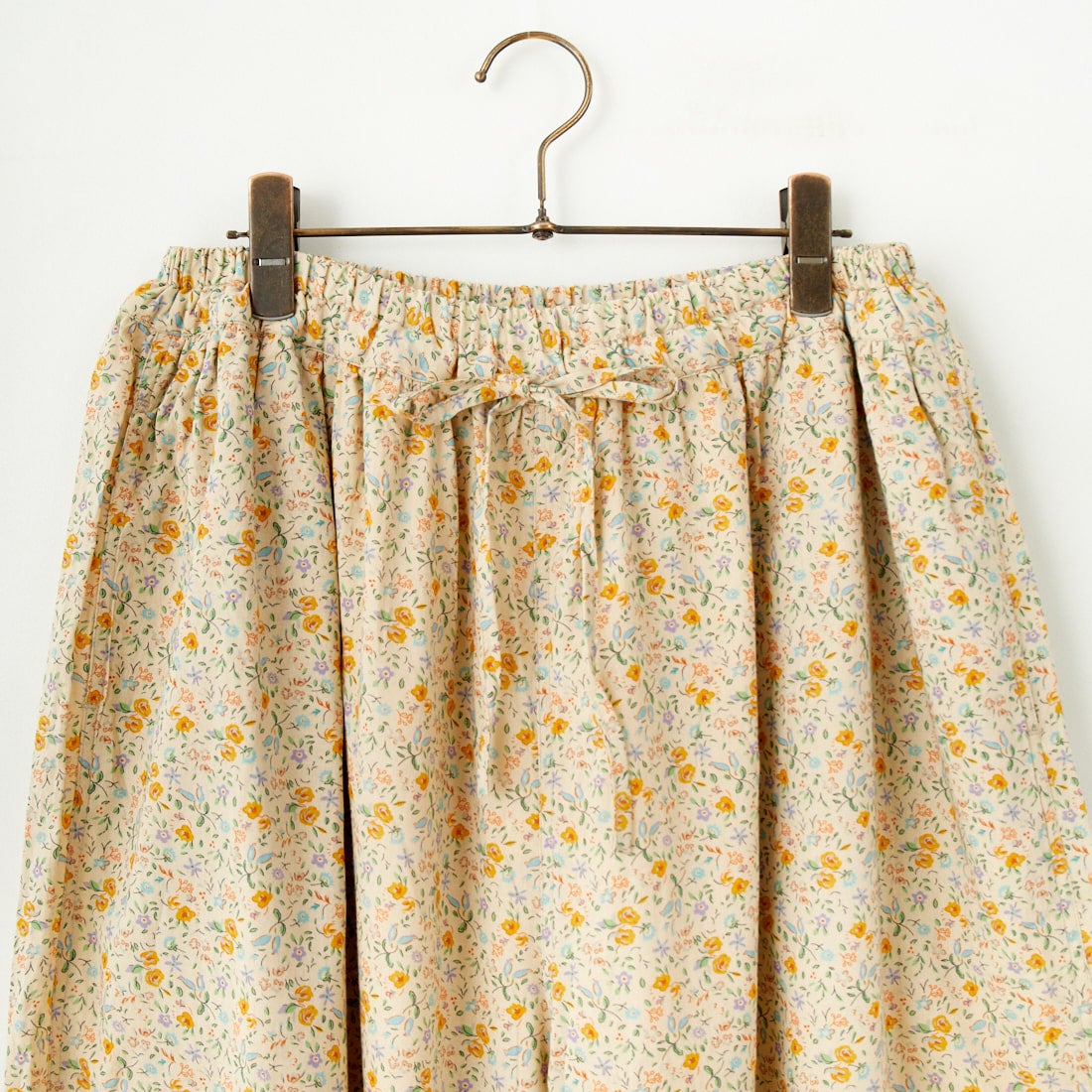 ARMEN [アーメン] コットンフラワープリント ギャザーイージーパンツ [INAM2516FD] 9600 GYBE