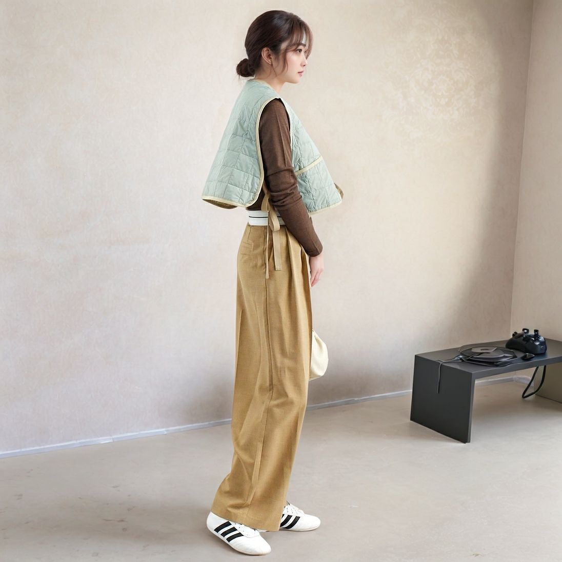 LAVENHAM [ラベンハム] ソーンハム ジレ [LV11112] A17 SILVER &&モデル身長：167cm 着用サイズ：10&&