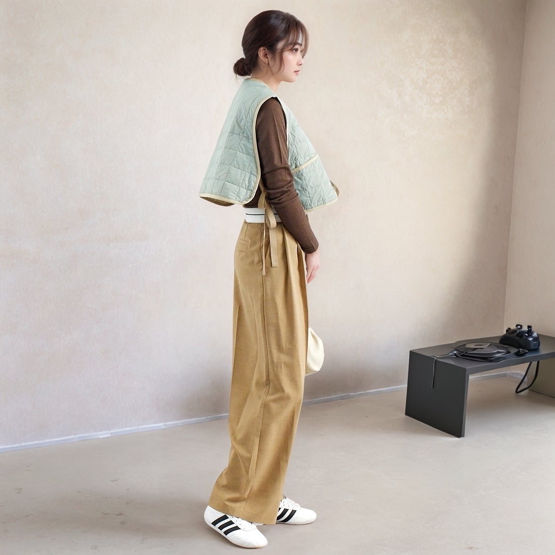 LAVENHAM [ラベンハム] ソーンハム ジレ [LV11112] A17 SILVER &&モデル身長：167cm 着用サイズ：10&&