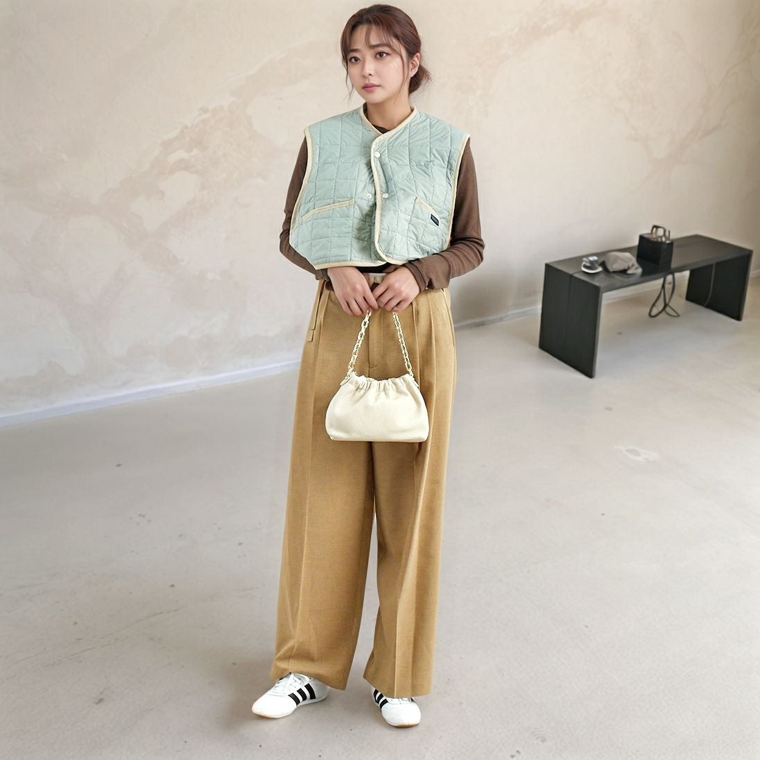 LAVENHAM [ラベンハム] ソーンハム ジレ [LV11112] A17 SILVER &&モデル身長：167cm 着用サイズ：10&&