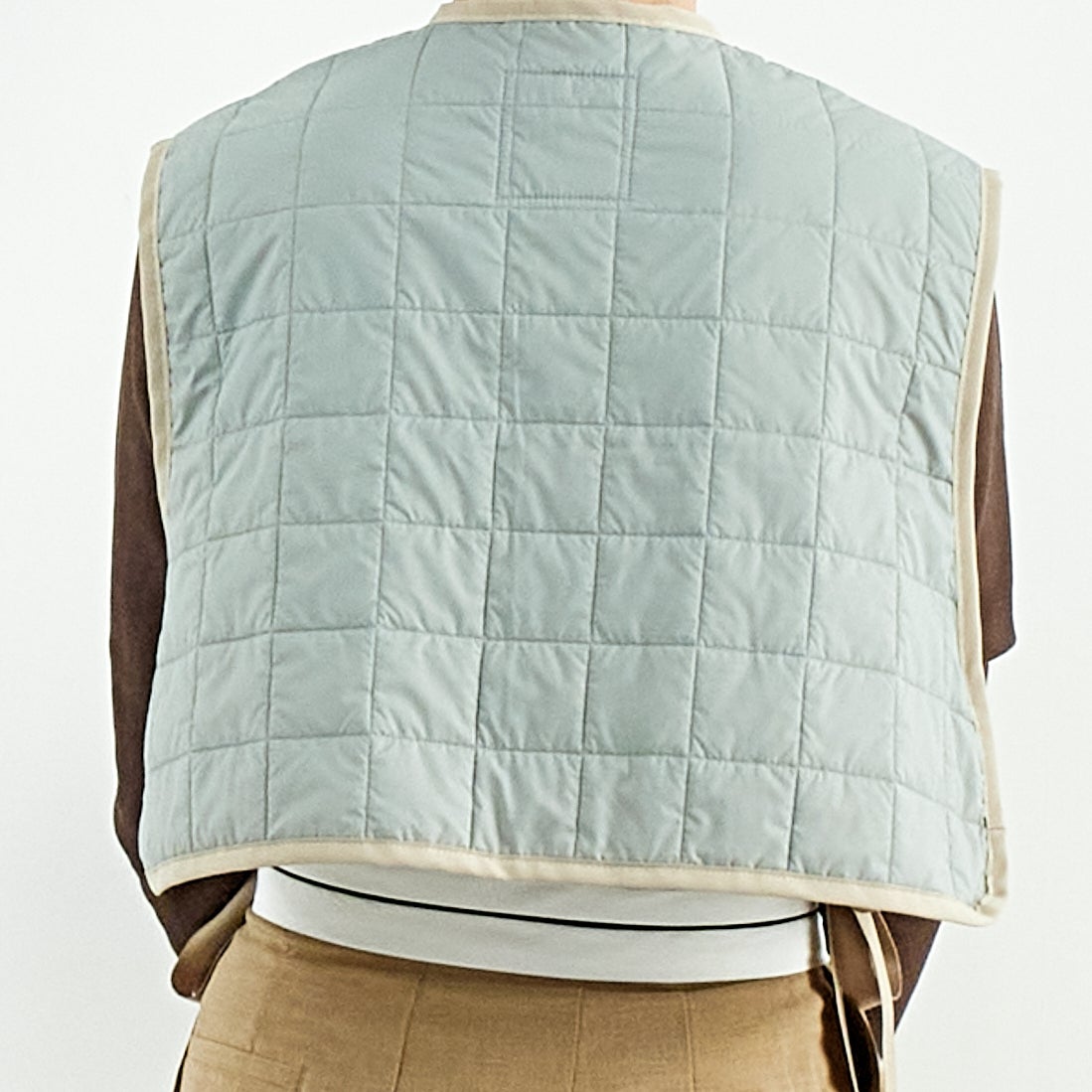 LAVENHAM [ラベンハム] ソーンハム ジレ [LV11112] A17 SILVER &&モデル身長：167cm 着用サイズ：10&&