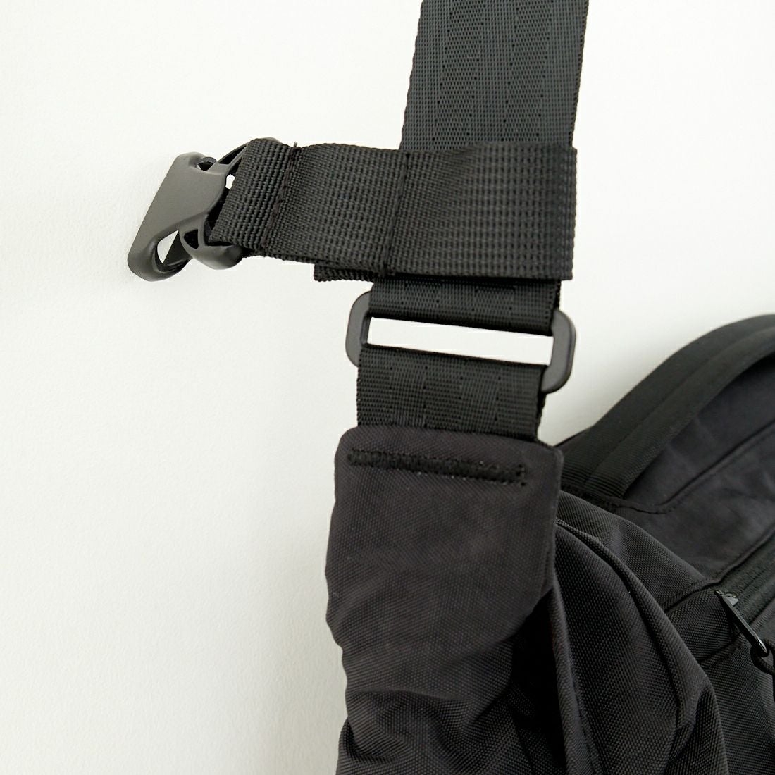 SEDAN ALL-PURPOSE [セダン オールパーパス] オーバーダイナイロン メッセンジャーバッグ [SD25S-BG03] BLACK