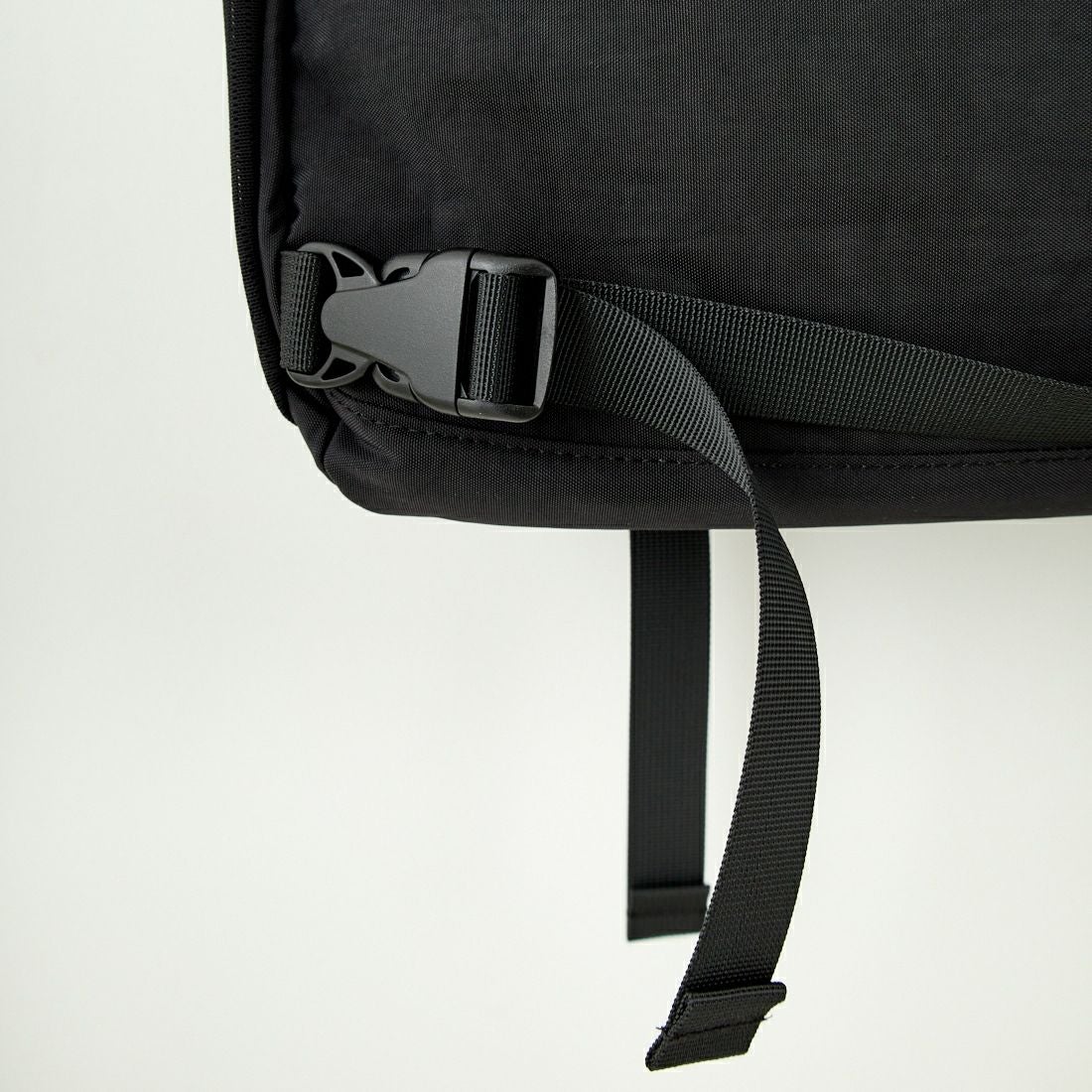 SEDAN ALL-PURPOSE [セダン オールパーパス] オーバーダイナイロン メッセンジャーバッグ [SD25S-BG03] BLACK