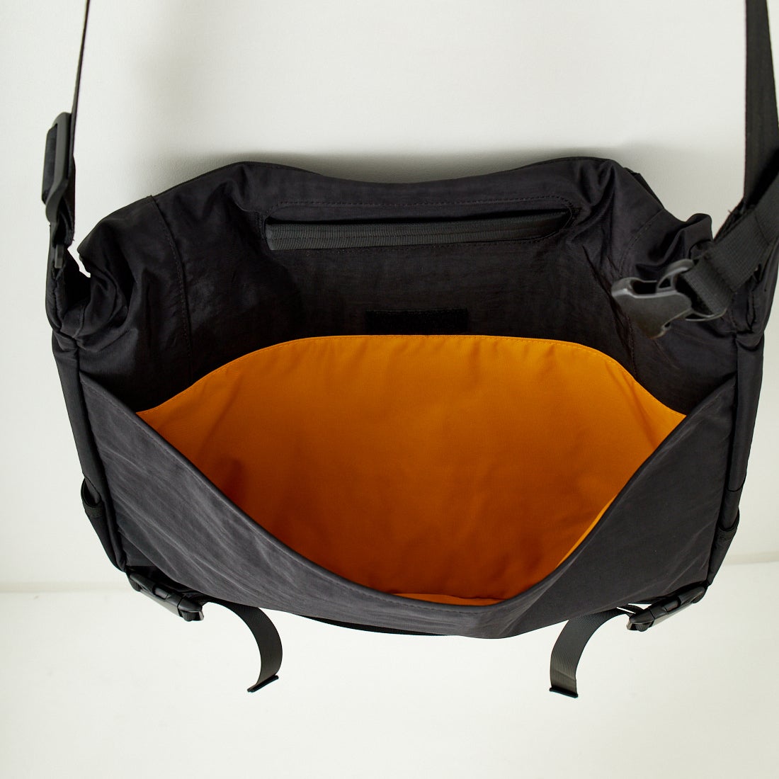 SEDAN ALL-PURPOSE [セダン オールパーパス] オーバーダイナイロン メッセンジャーバッグ [SD25S-BG03] BLACK