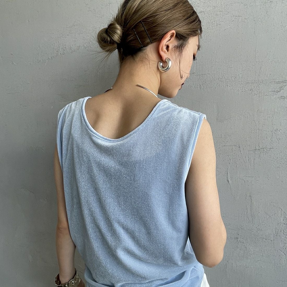 Jeans Factory Clothes [ジーンズファクトリークローズ] 前後2WAY シアーベロア ノースリーブカットソー [21254065] 073 ｻｯｸｽ &&モデル身長：150cm 着用サイズ：F&&