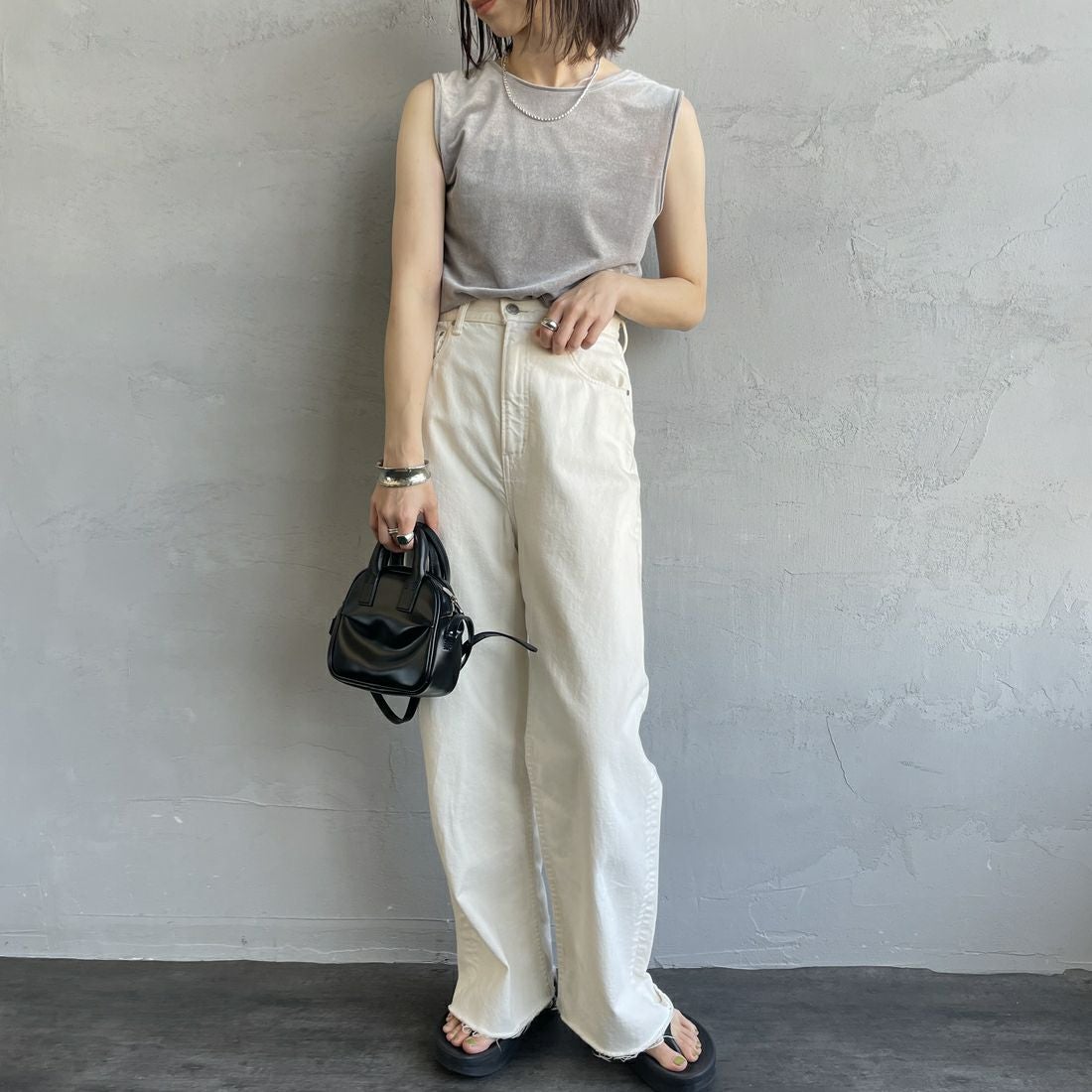 Jeans Factory Clothes [ジーンズファクトリークローズ] 前後2WAY シアーベロア ノースリーブカットソー [21254065] 001 ｸﾞﾚｰ &&モデル身長：158cm 着用サイズ：F&&