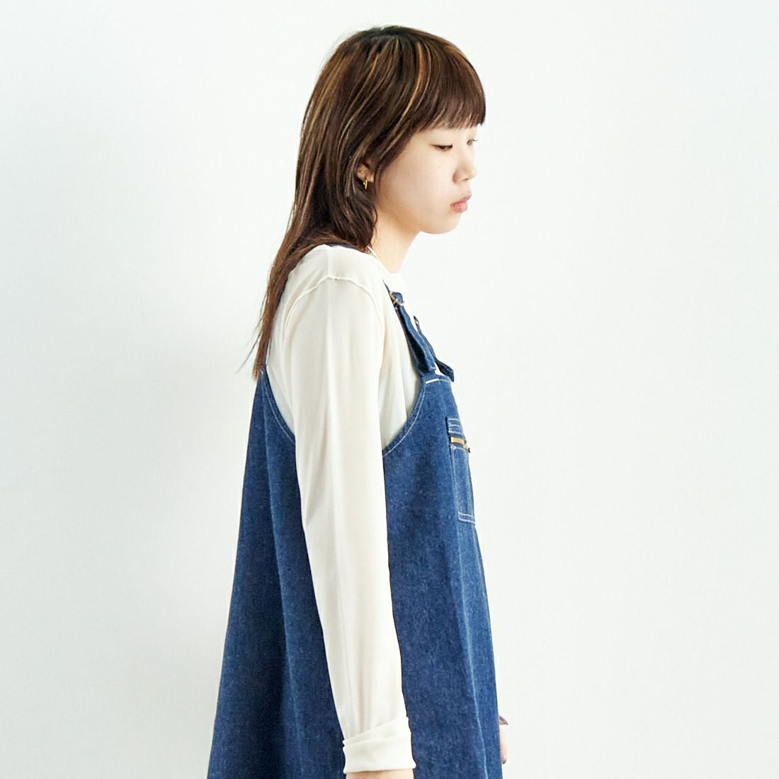 DANTON [ダントン] デニム オーバーオールスカート [DT-F0009KDM] INDIGO &&モデル身長：167cm 着用サイズ：36&&