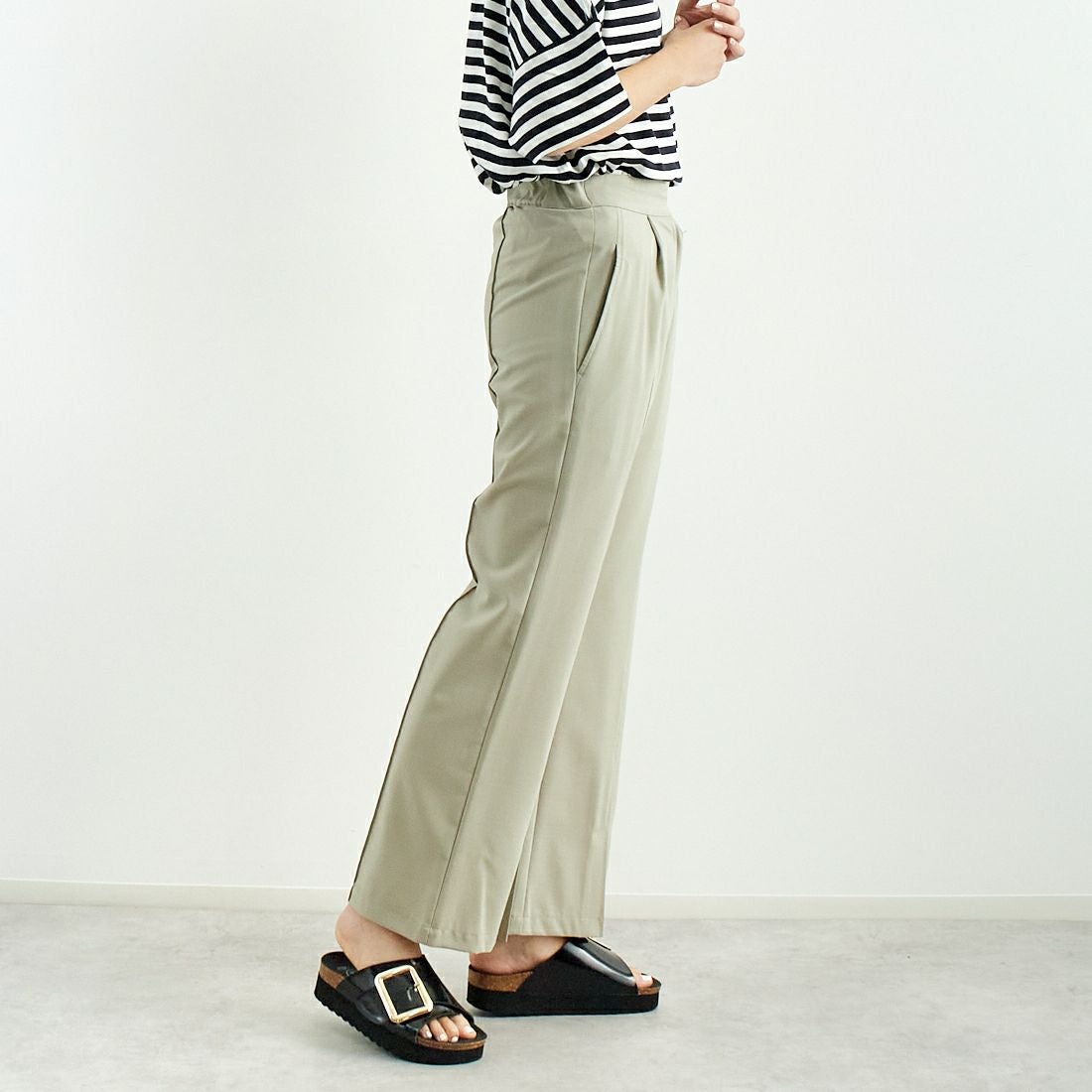 CHIGNON [シニヨン] スリットフレアパンツ [3151-030MK] L.BEIGE &&モデル身長：179cm 着用サイズ：F&&