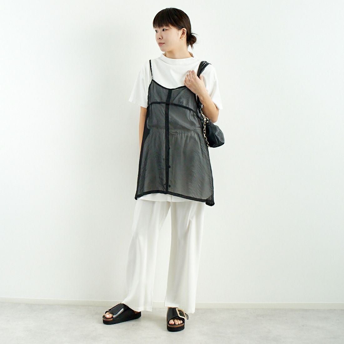 CHIGNON [シニヨン] シャツテールスカートパンツ [3651-025MK] WHITE &&モデル身長：167cm 着用サイズ：F&&