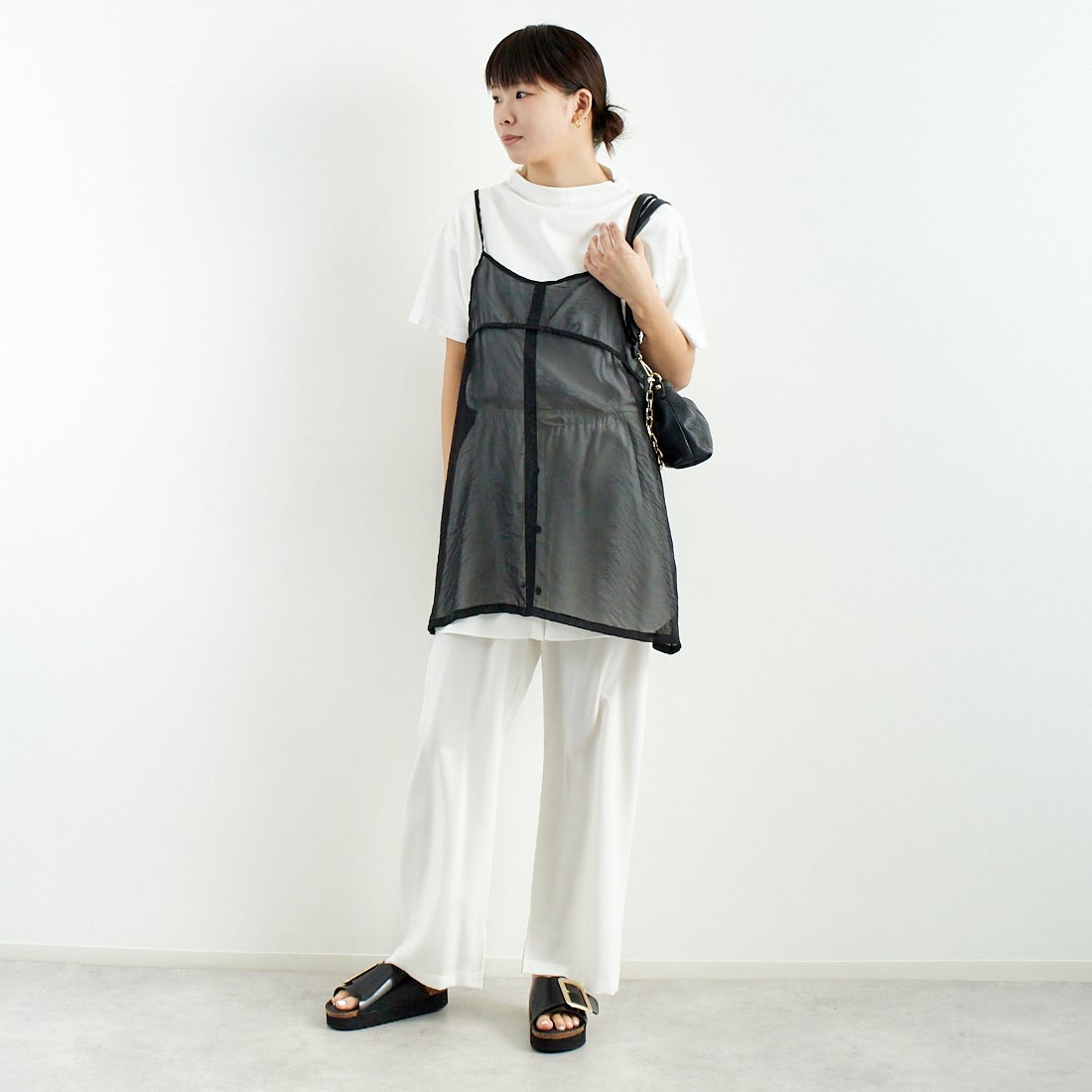 CHIGNON [シニヨン] シャツテールスカートパンツ [3651-025MK] WHITE &&モデル身長：167cm 着用サイズ：F&&