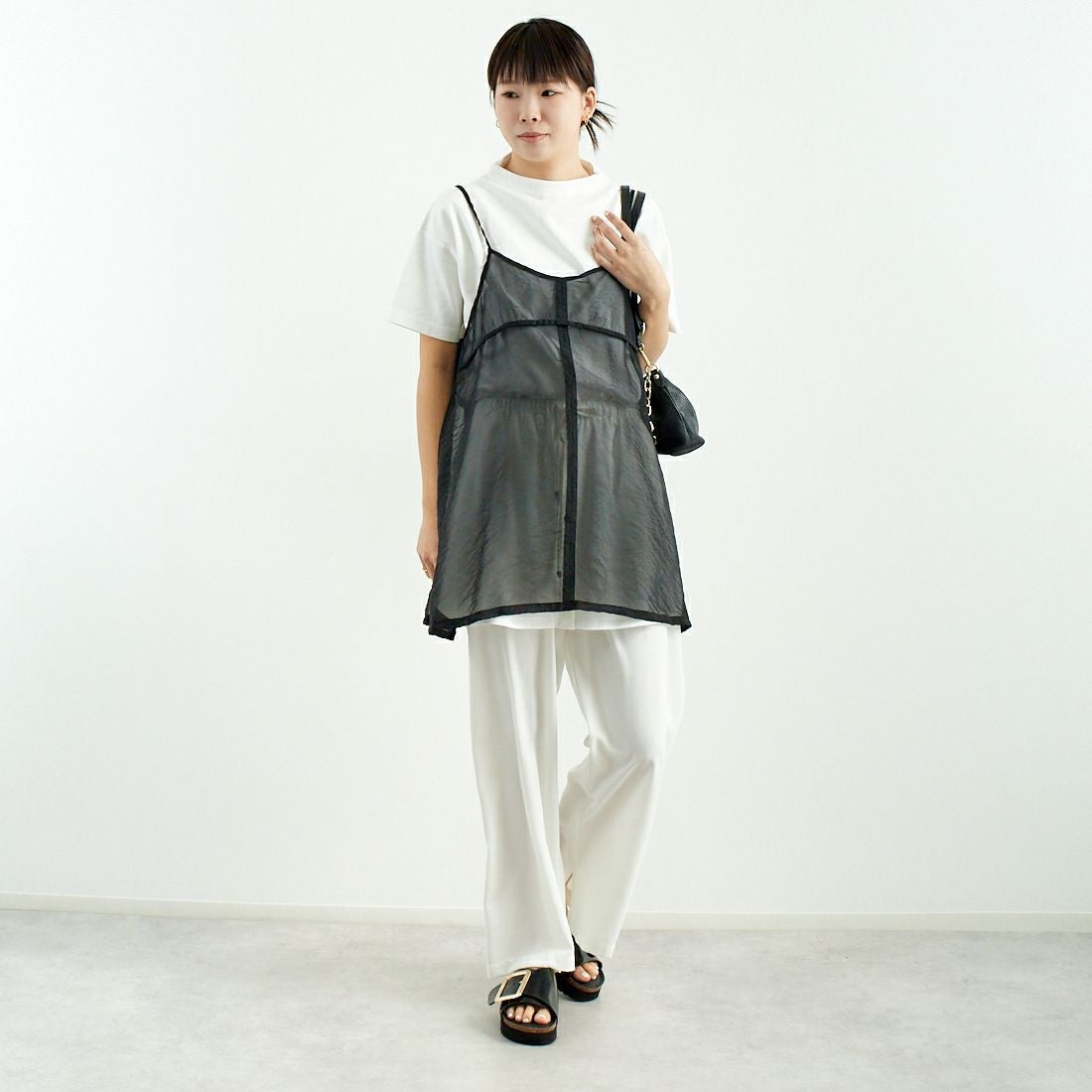 CHIGNON [シニヨン] シャツテールスカートパンツ [3651-025MK] WHITE &&モデル身長：167cm 着用サイズ：F&&