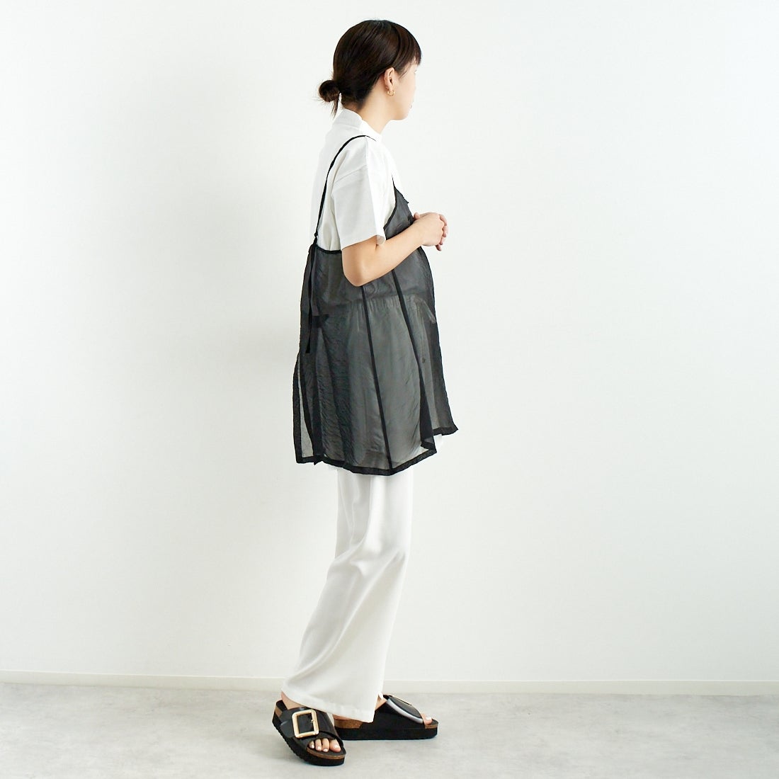 CHIGNON [シニヨン] シャツテールスカートパンツ [3651-025MK] WHITE &&モデル身長：167cm 着用サイズ：F&&