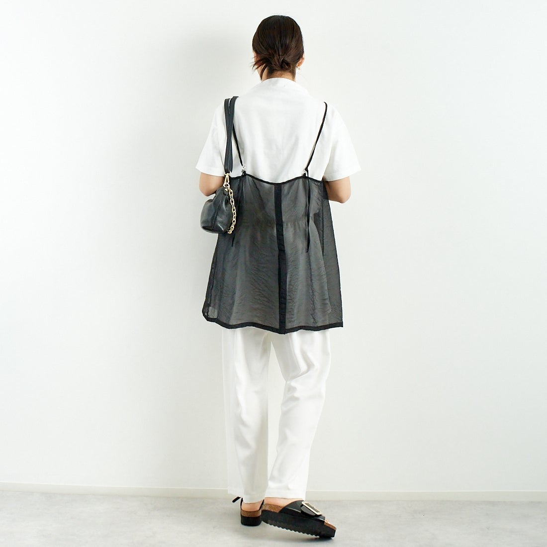 CHIGNON [シニヨン] シャツテールスカートパンツ [3651-025MK] WHITE &&モデル身長：167cm 着用サイズ：F&&