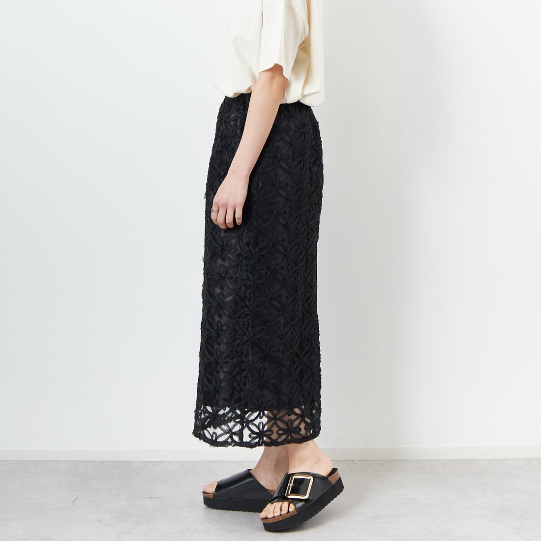 Jf Ready Made [ジェイエフレディメイド] チュールフラワー刺繍スカート [8550512-01] 03 ﾌﾞﾗｯｸ  &&モデル身長：160cm 着用サイズ：F&&