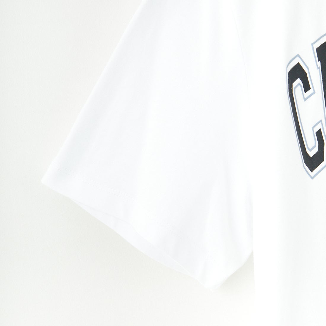 Calvin Klein [カルバンクライン] カーブバーシティロゴ ショートスリーブTシャツ [4RB847G] YAA