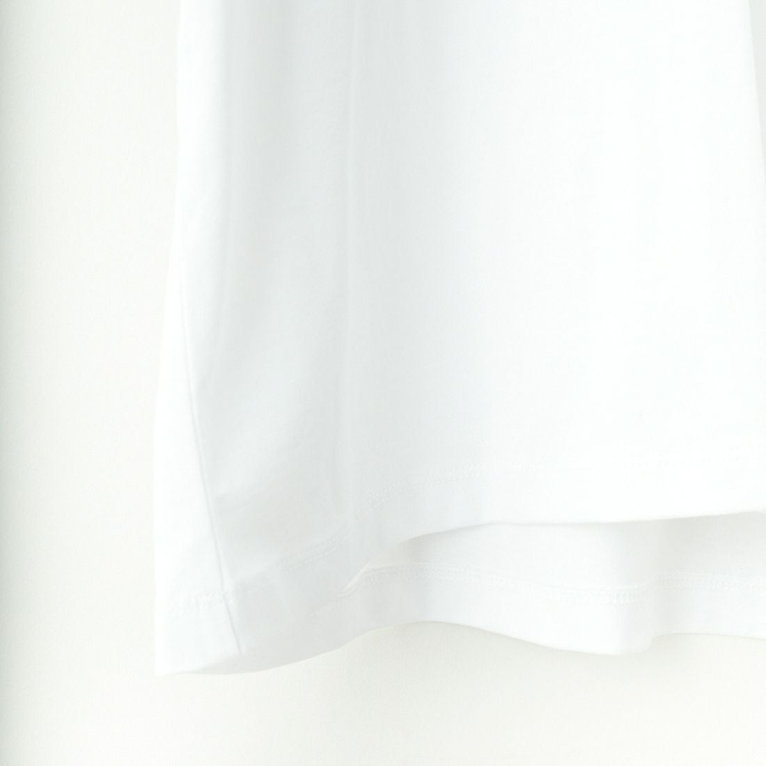 Calvin Klein [カルバンクライン] カーブバーシティロゴ ショートスリーブTシャツ [4RB847G] YAA