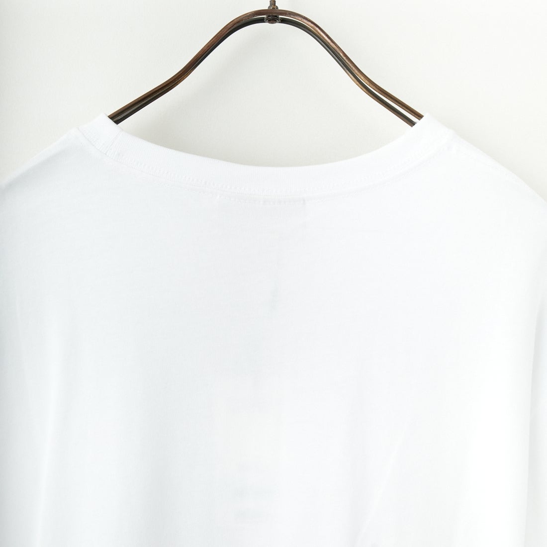 Calvin Klein [カルバンクライン] カーブバーシティロゴ ショートスリーブTシャツ [4RB847G] YAA