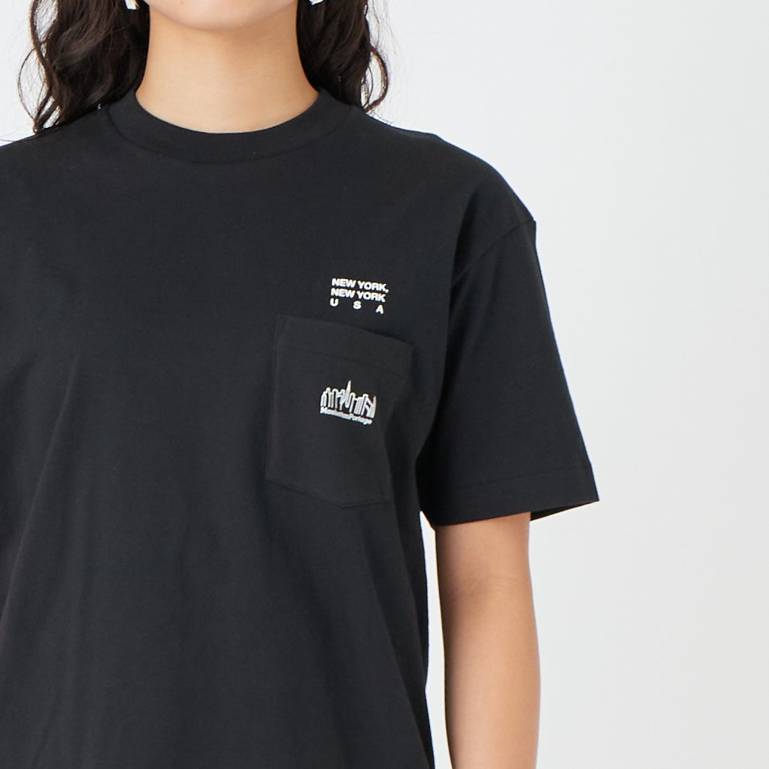 MANHATTAN PORTAGE [マンハッタンポーテージ] ショートスリーブプリントTシャツ [MP-M611] BLACK &&モデル身長：162cm 着用サイズ：S&&