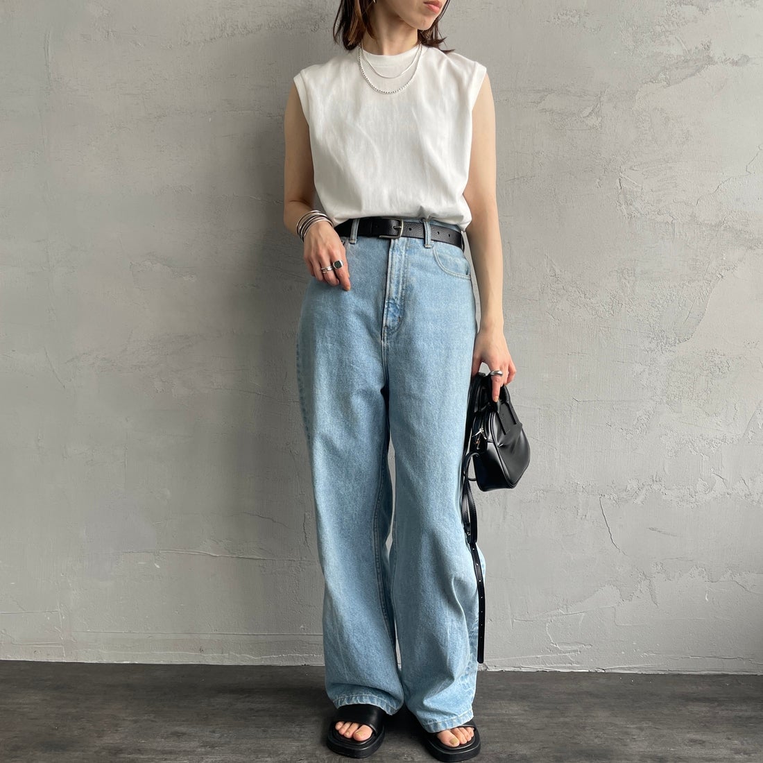 Hanes [ヘインズ] 1P SHIRO スリーブレスTシャツ [HM3-B201] 010 ﾎﾜｲﾄ &&モデル身長：158cm 着用サイズ：S&&