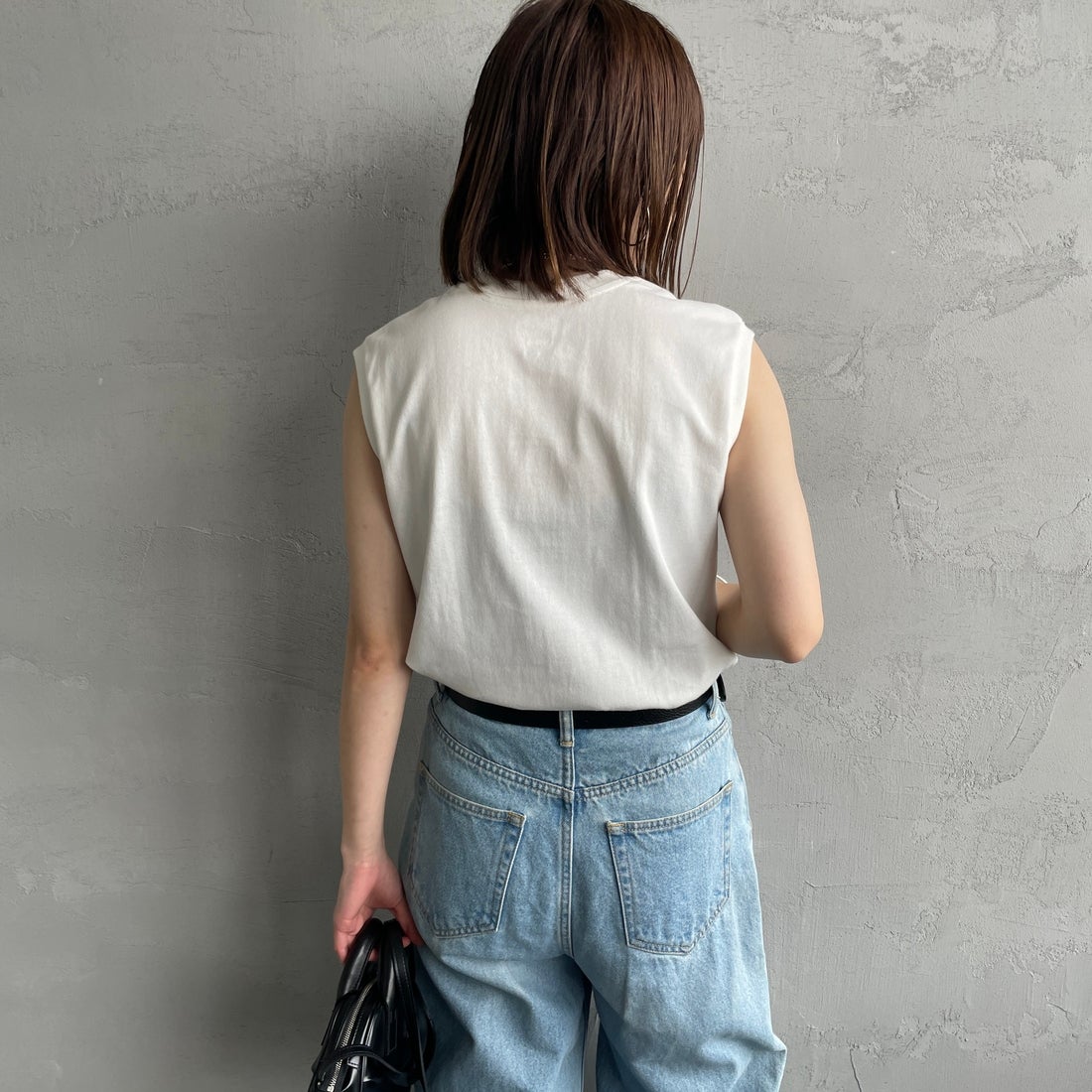 Hanes [ヘインズ] 1P SHIRO スリーブレスTシャツ [HM3-B201] 010 ﾎﾜｲﾄ &&モデル身長：158cm 着用サイズ：S&&