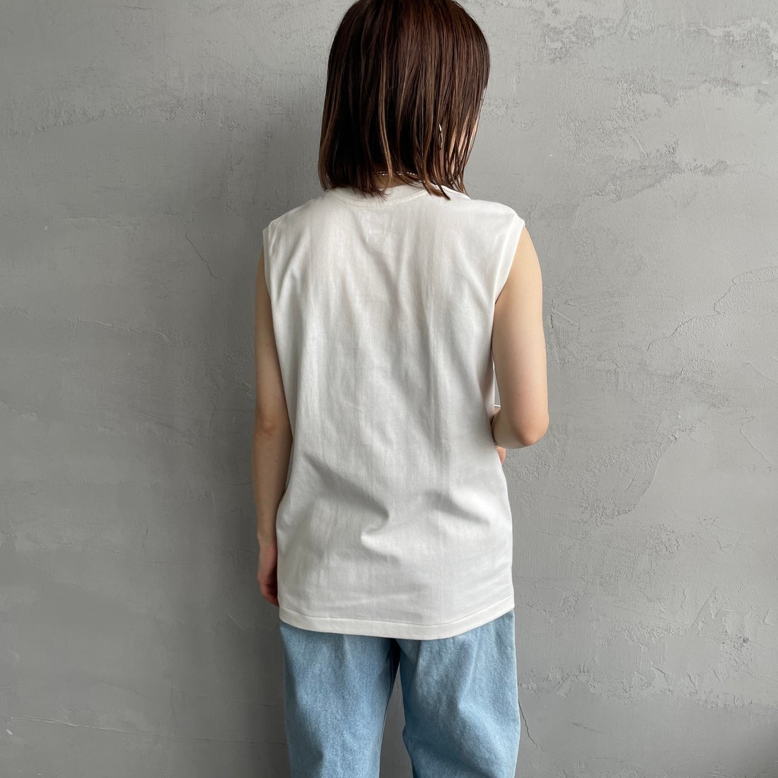 Hanes [ヘインズ] 1P SHIRO スリーブレスTシャツ [HM3-B201] 010 ﾎﾜｲﾄ &&モデル身長：158cm 着用サイズ：S&&
