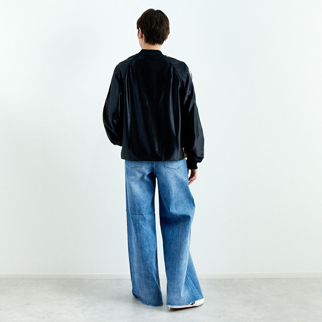 adidas Originals [アディダス オリジナルス] スーパースター トラックトップ [JZ091] JV9274 &&モデル身長：160cm 着用サイズ：S&&