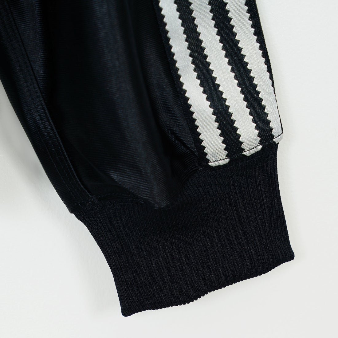 adidas Originals [アディダス オリジナルス] スーパースター トラックトップ [JZ091] JV9274