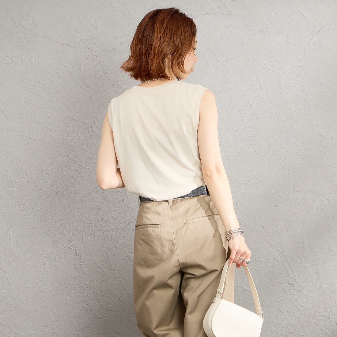 Hanes [ヘインズ] ウィメンズ ジャパンフィット 2枚組 スリーブレスTシャツ [HW5327] 783 ﾍﾞｰｼﾞｭ &&モデル身長：158cm 着用サイズ：L&&