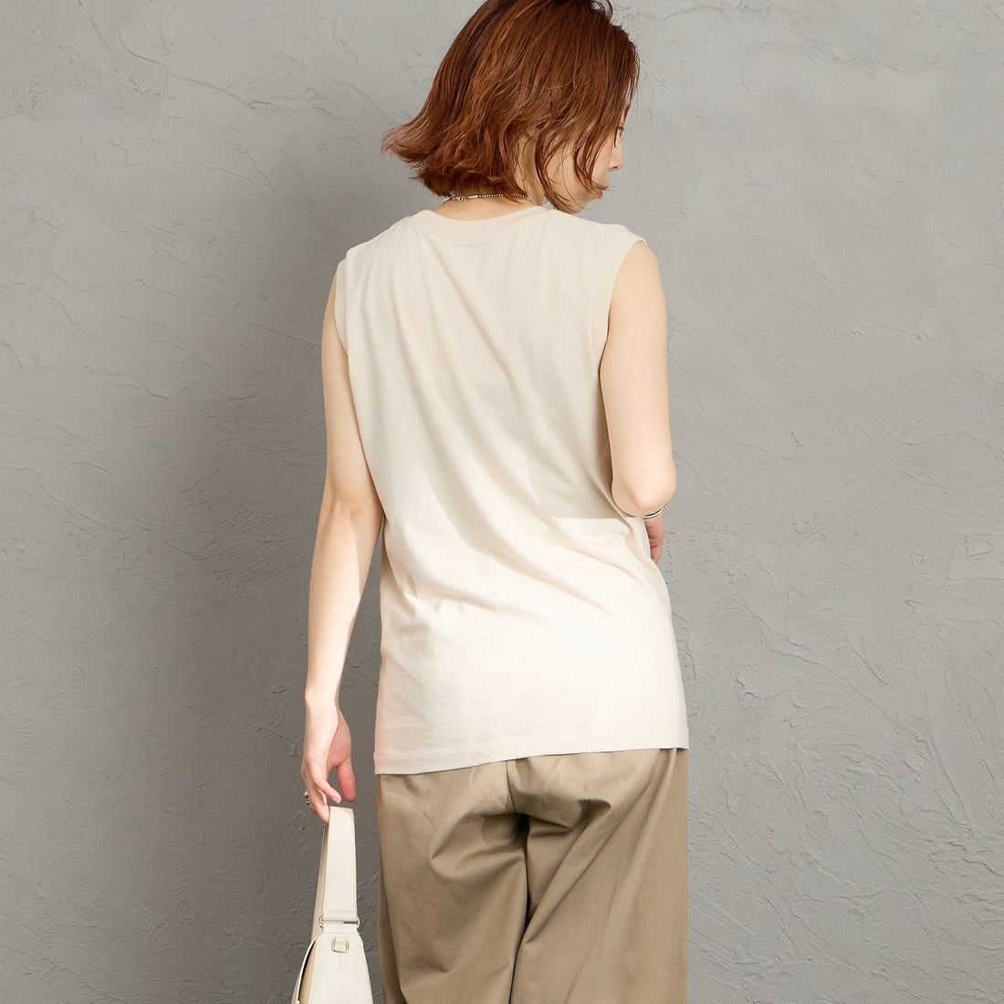 Hanes [ヘインズ] ウィメンズ ジャパンフィット 2枚組 スリーブレスTシャツ [HW5327] 783 ﾍﾞｰｼﾞｭ &&モデル身長：158cm 着用サイズ：L&&
