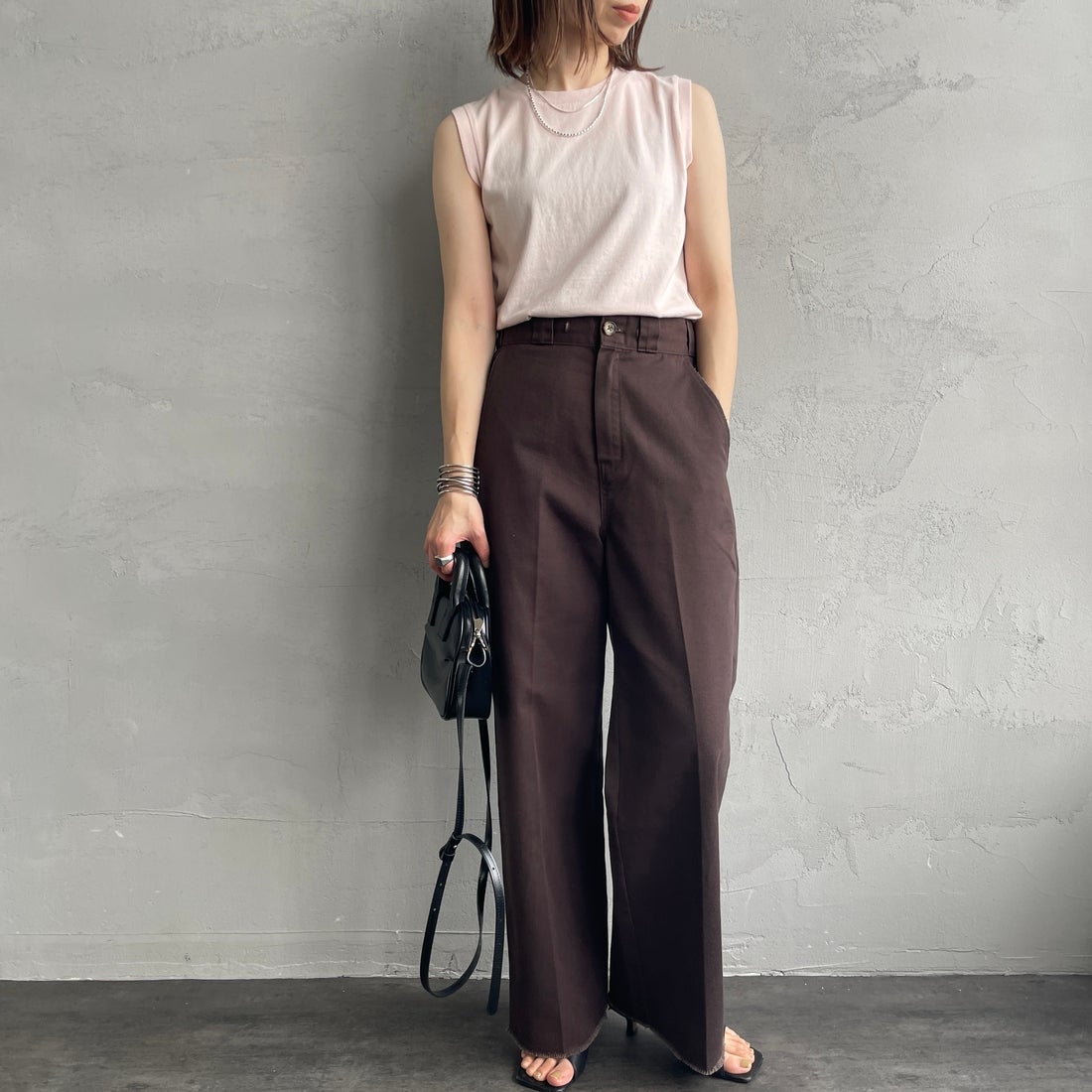 Hanes [ヘインズ] ウィメンズ ジャパンフィット 2枚組 スリーブレスTシャツ [HW5327] 904 ﾋﾟﾝｸ/ﾎ &&モデル身長：158cm 着用サイズ：M&&