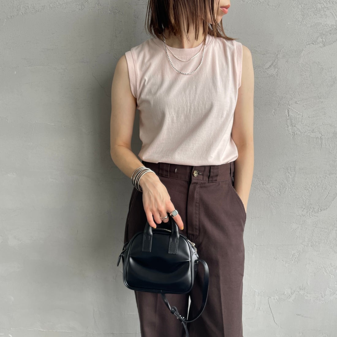 Hanes [ヘインズ] ウィメンズ ジャパンフィット 2枚組 スリーブレスTシャツ [HW5327] 904 ﾋﾟﾝｸ/ﾎ &&モデル身長：158cm 着用サイズ：M&&