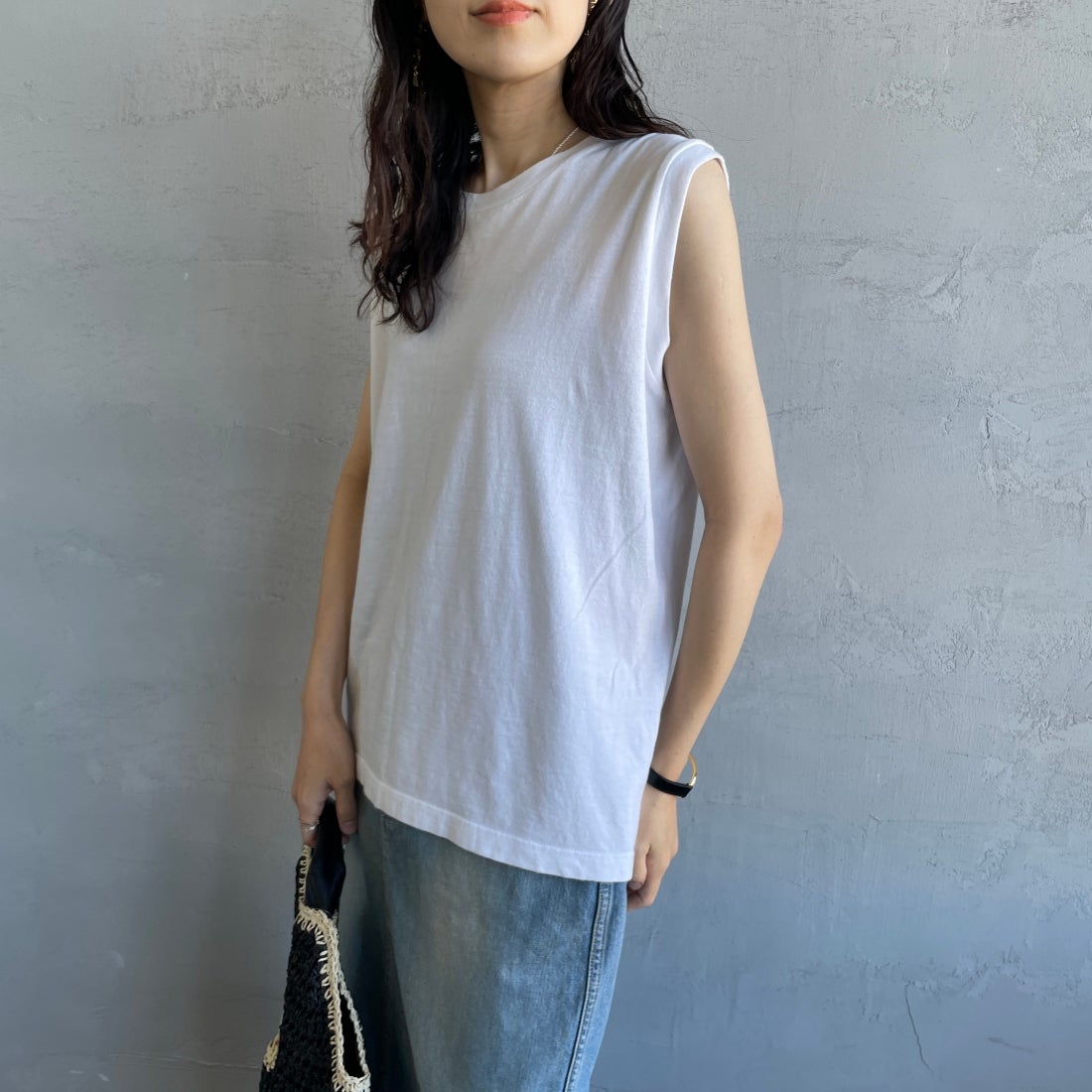 Hanes [ヘインズ] ウィメンズ ジャパンフィット 2枚組 スリーブレスTシャツ [HW5327] 998 ｱｿｰﾄ &&モデル身長：160cm 着用サイズ：L&&