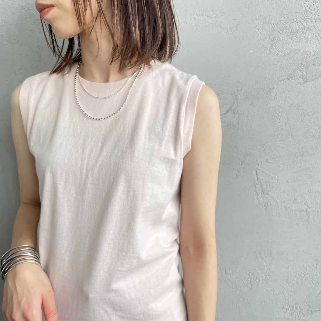 Hanes [ヘインズ] ウィメンズ ジャパンフィット 2枚組 スリーブレスTシャツ [HW5327] 904 ﾋﾟﾝｸ/ﾎ &&モデル身長：158cm 着用サイズ：M&&