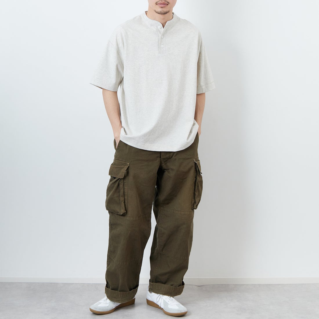 Health knit [ヘルスニット] 別注 ビッグシルエット ヘンリーネックTシャツ [HR25S-M121-JF] OATMEAL &&モデル身長：168cm 着用サイズ：M&&