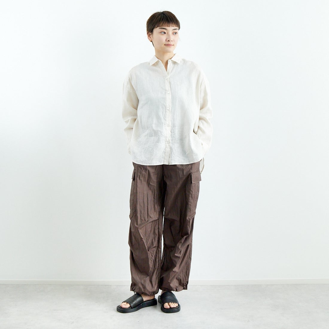 Jeans Factory Clothes [ジーンズファクトリークローズ] ダイヤモンドワッシャーパラシュートパンツ [21254060] 037 ﾌﾞﾗｳﾝ &&モデル身長：160cm 着用サイズ：F&&