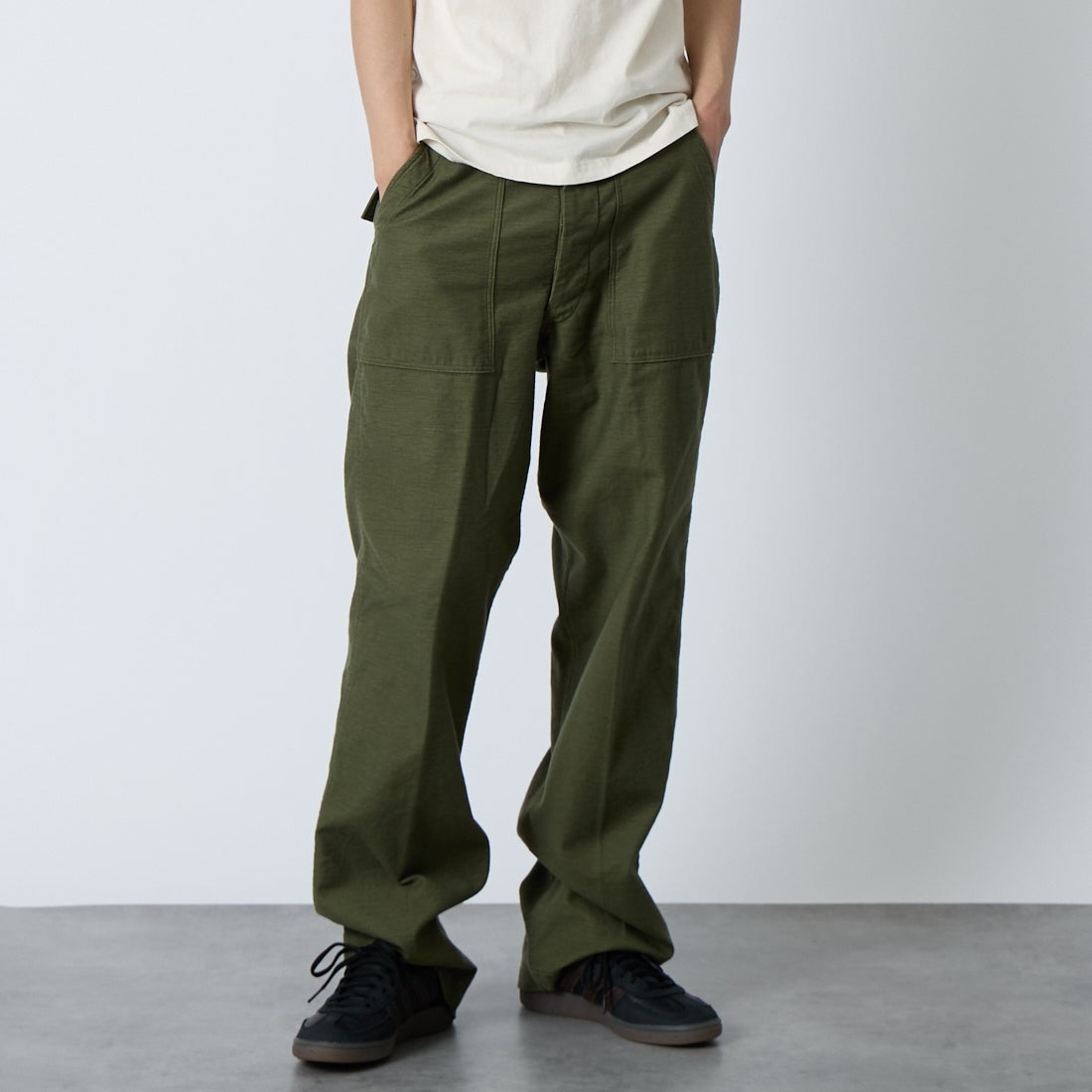 77 D.OLIVE&&モデル身長：179cm 着用サイズ：2&&