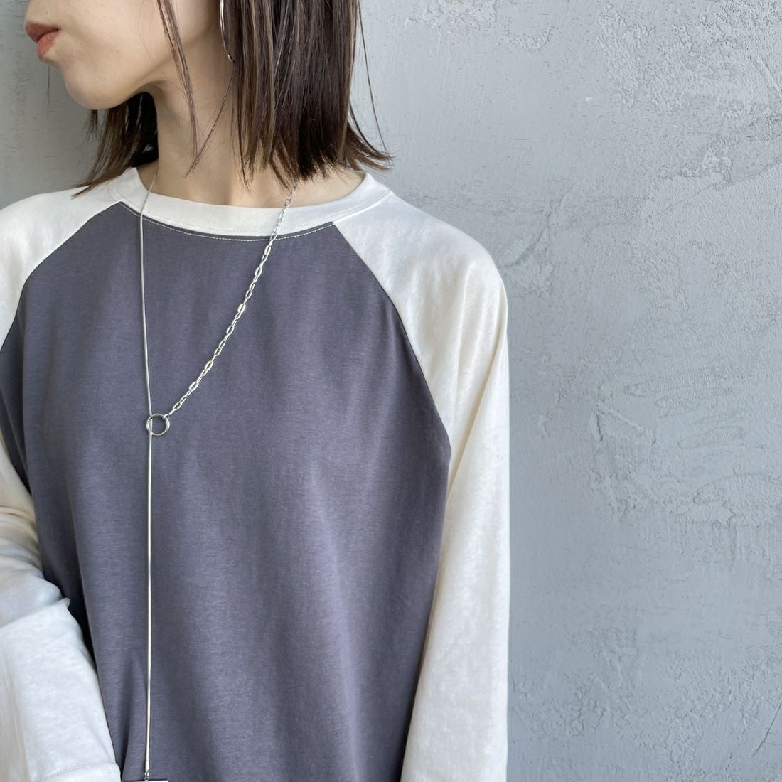 SCREEN STARS [スクリーンスターズ] 別注 配色ラグラン シアーロングスリーブTシャツ [2521-234INL-JF] CHA/OFF &&モデル身長：158cm 着用サイズ：F&&