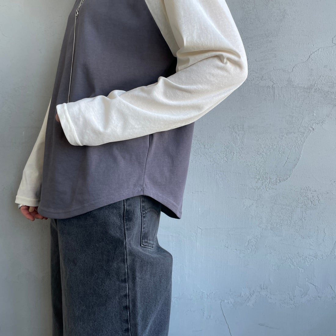 SCREEN STARS [スクリーンスターズ] 別注 配色ラグラン シアーロングスリーブTシャツ [2521-234INL-JF] CHA/OFF &&モデル身長：158cm 着用サイズ：F&&